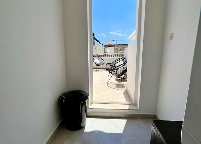 Backyard 1 Apartamento Sliema